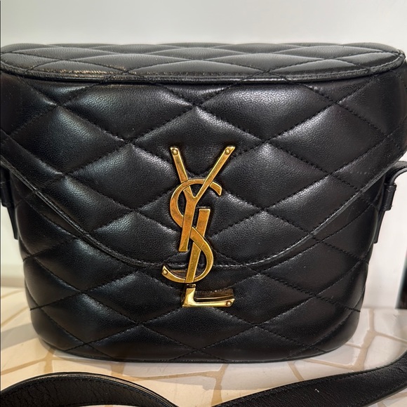 Yves Saint Laurent Black Chevron Quilted Crossbody Bag - Picture 2 of 7